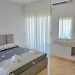 Sea View In 100 - Happy *