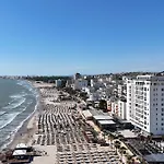 Sea View In 100 - Happy