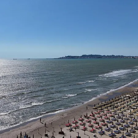 Sea View In 100 - Happy *