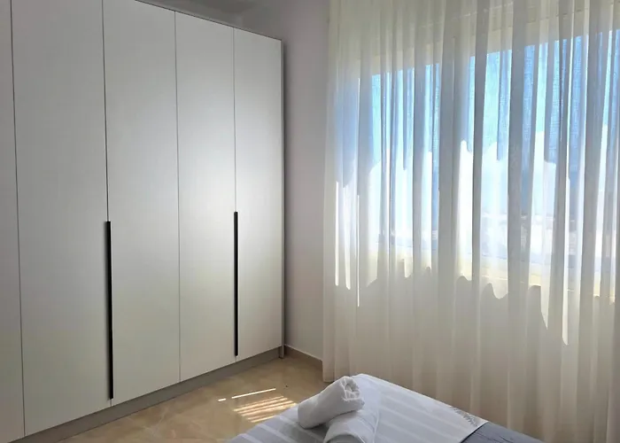 Sea View In 100 - Happy * Дуррес